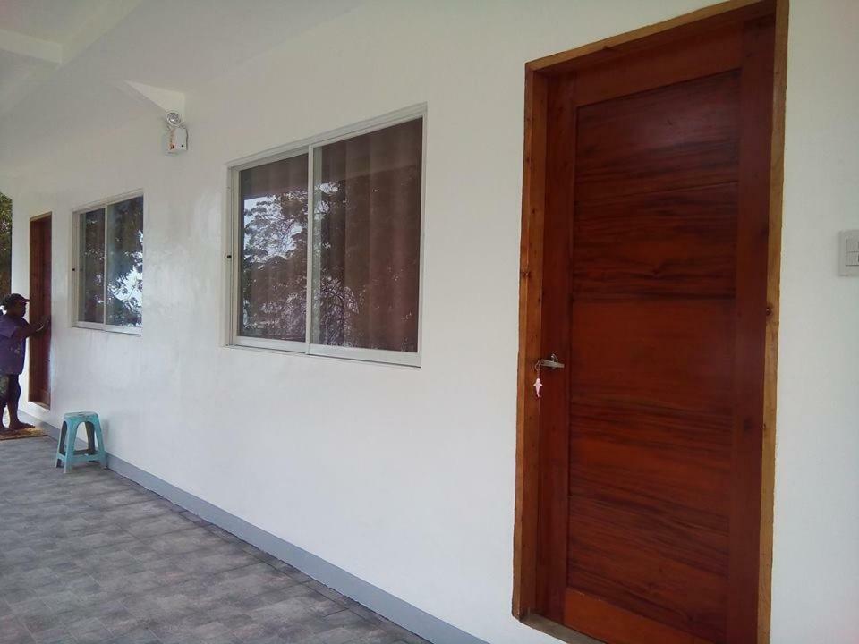 Mother Teresa Rooms&Restaurant Oslob Exterior foto